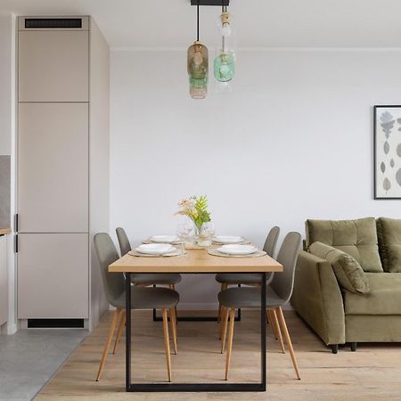 Stylowy Apartament Z Dwiema Sypialniami Balkonem I Parkingiem By Noclegi Renters Kattowitz Exterior foto