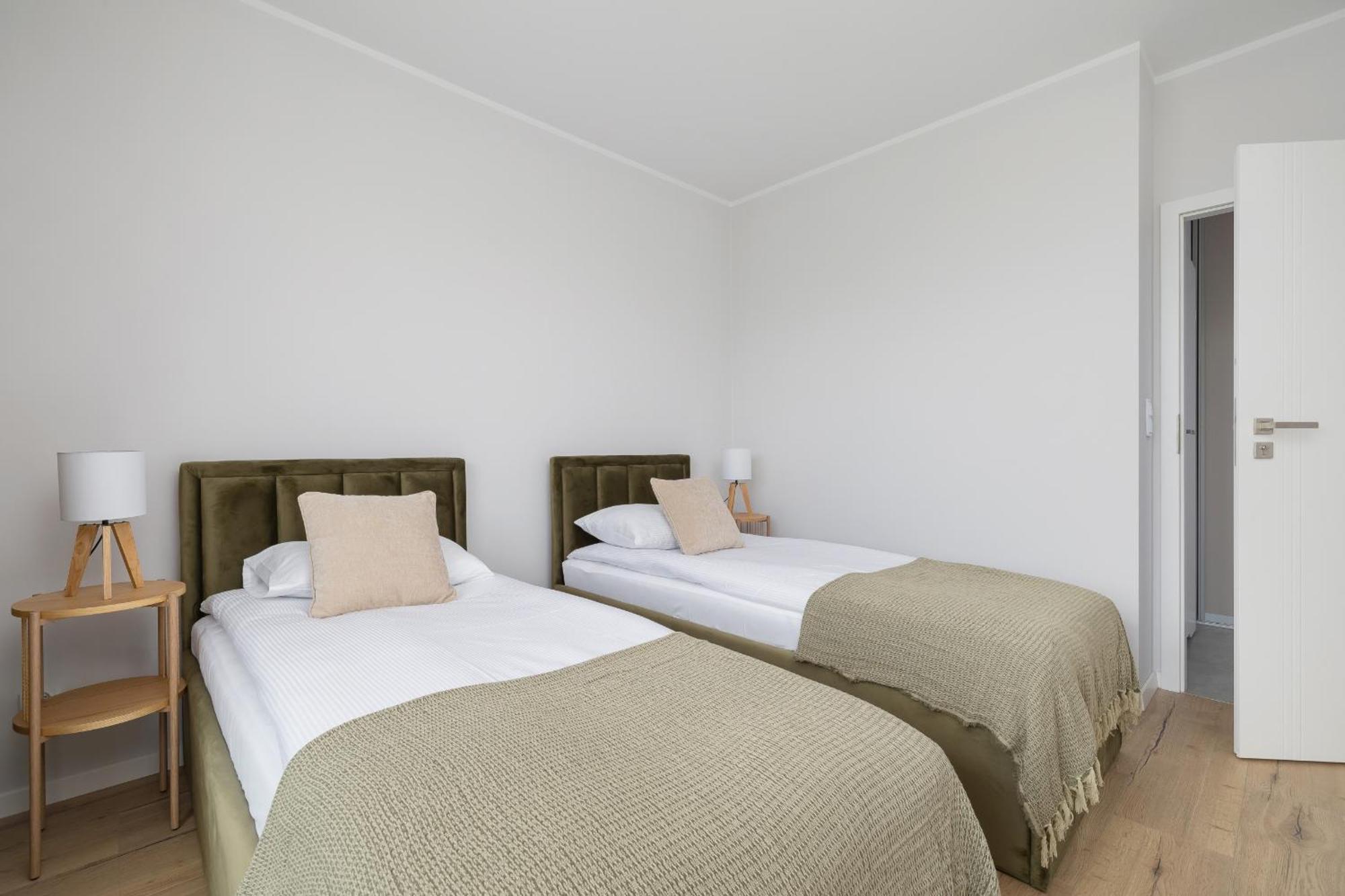 Stylowy Apartament Z Dwiema Sypialniami Balkonem I Parkingiem By Noclegi Renters Kattowitz Exterior foto